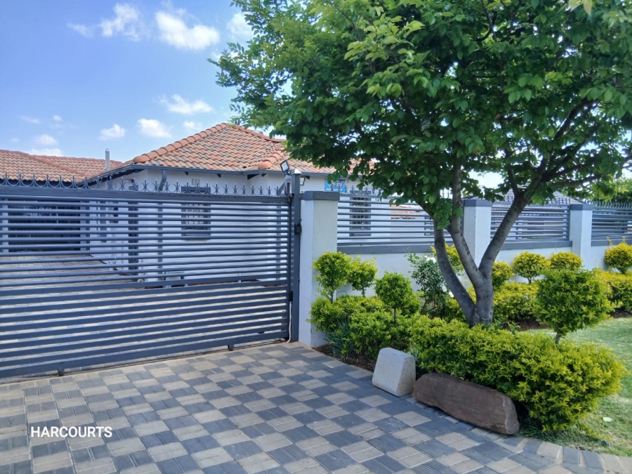 3 Bedroom Property for Sale in Mamelodi East Gauteng