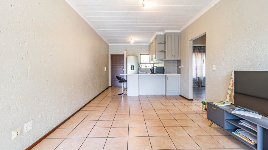 2 Bedroom Property for Sale in Magaliessig Gauteng