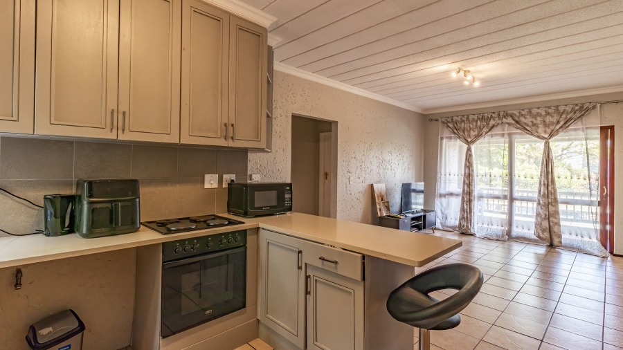 2 Bedroom Property for Sale in Magaliessig Gauteng
