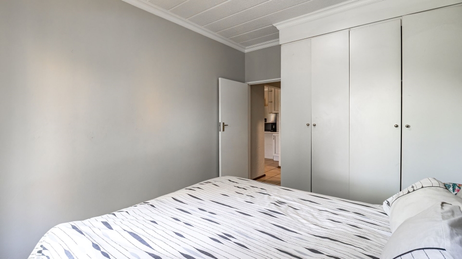 2 Bedroom Property for Sale in Magaliessig Gauteng