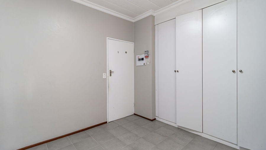2 Bedroom Property for Sale in Magaliessig Gauteng