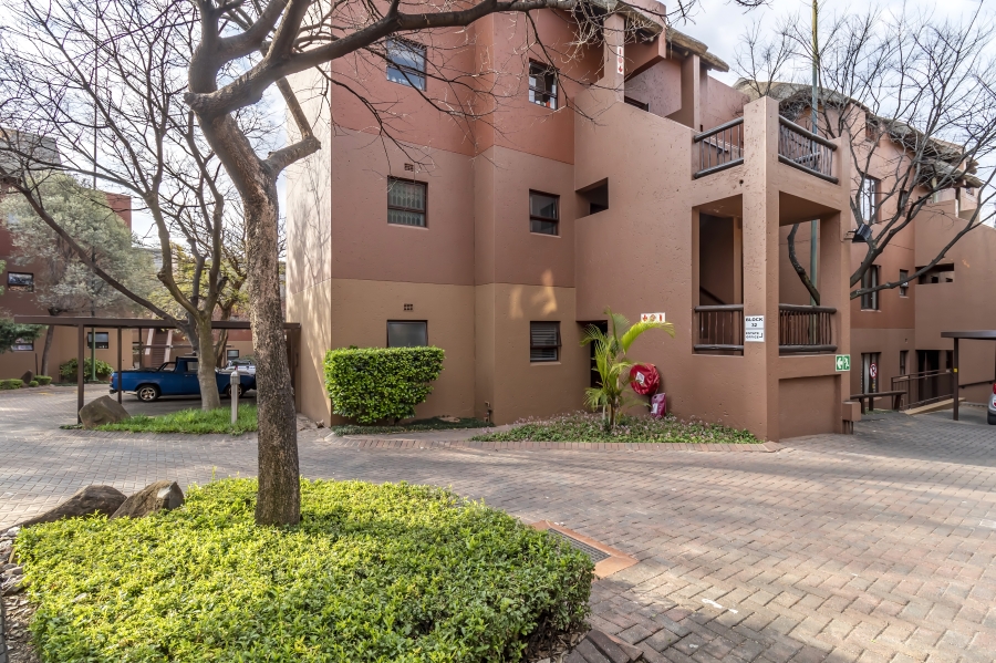 2 Bedroom Property for Sale in Magaliessig Gauteng