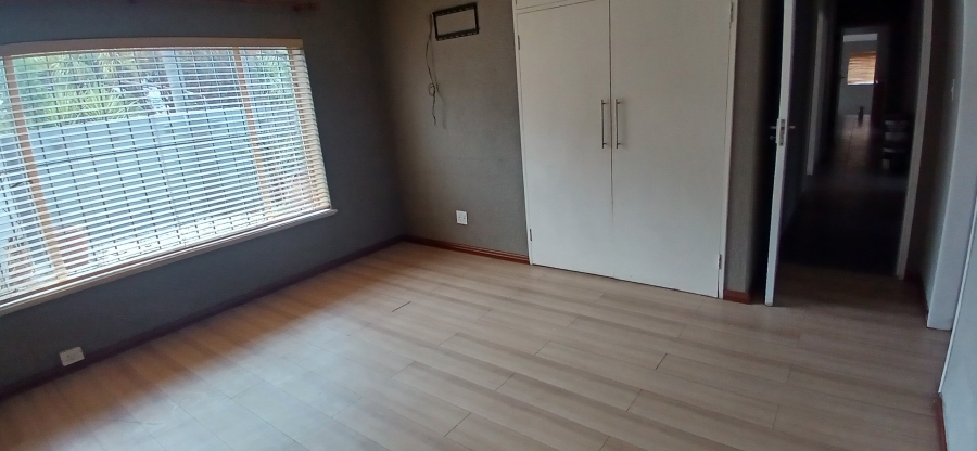 4 Bedroom Property for Sale in Raceview Gauteng