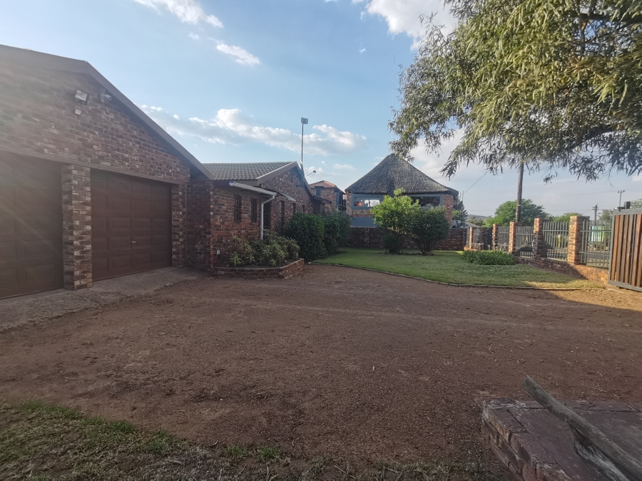3 Bedroom Property for Sale in Vaaloewer Gauteng