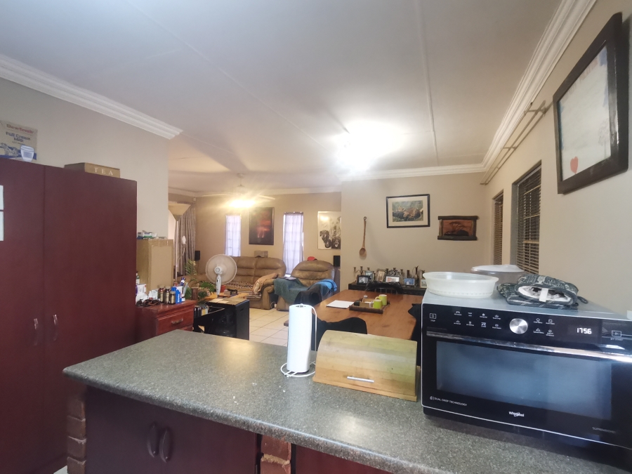 3 Bedroom Property for Sale in Vaaloewer Gauteng
