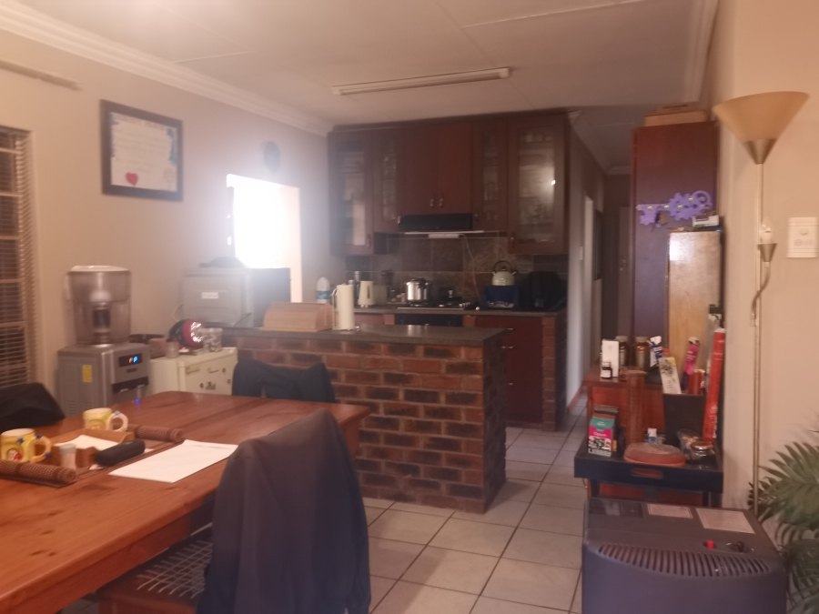 3 Bedroom Property for Sale in Vaaloewer Gauteng