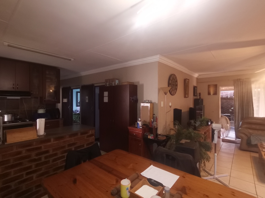 3 Bedroom Property for Sale in Vaaloewer Gauteng