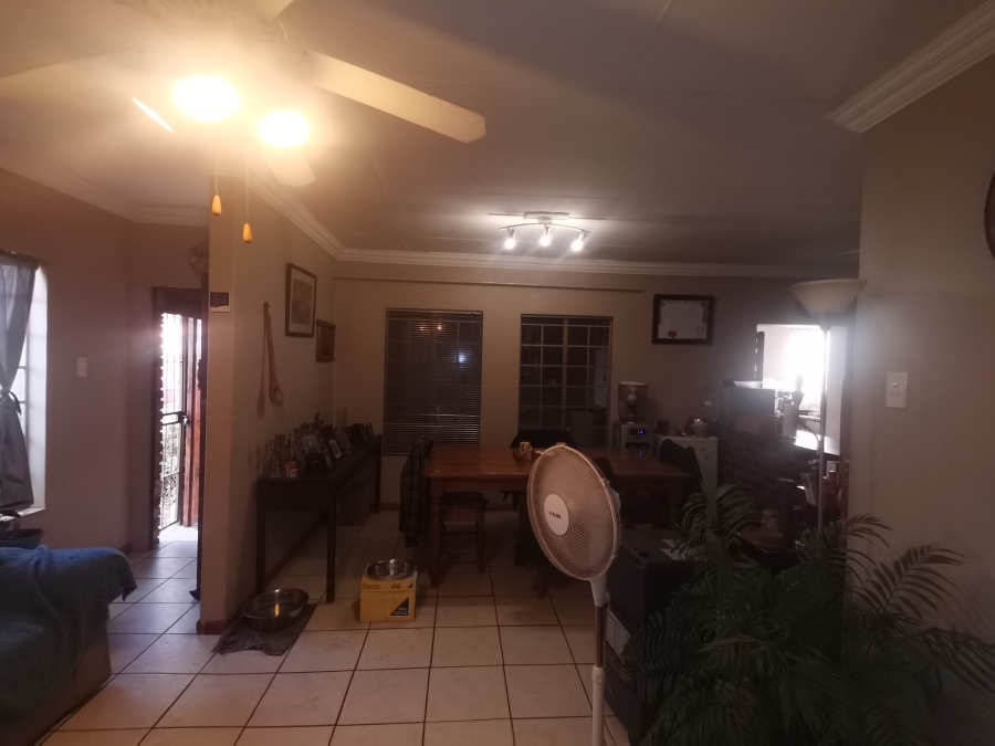 3 Bedroom Property for Sale in Vaaloewer Gauteng