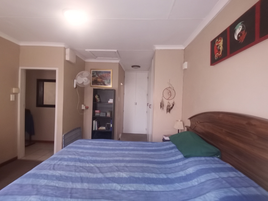 3 Bedroom Property for Sale in Vaaloewer Gauteng