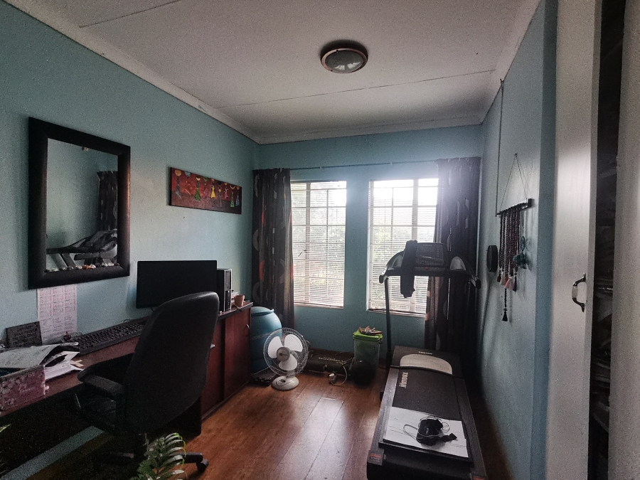 3 Bedroom Property for Sale in Vaaloewer Gauteng