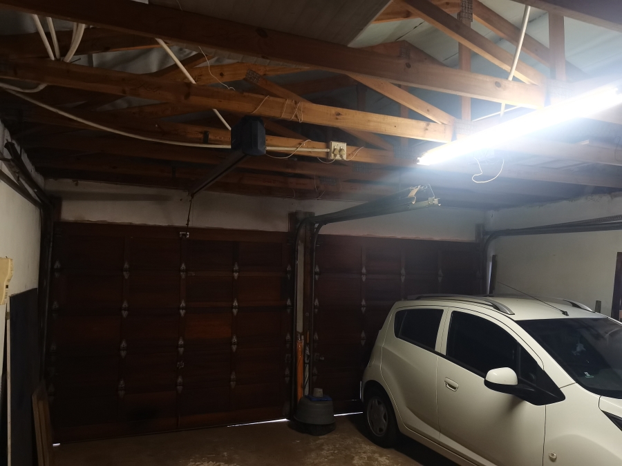 3 Bedroom Property for Sale in Vaaloewer Gauteng