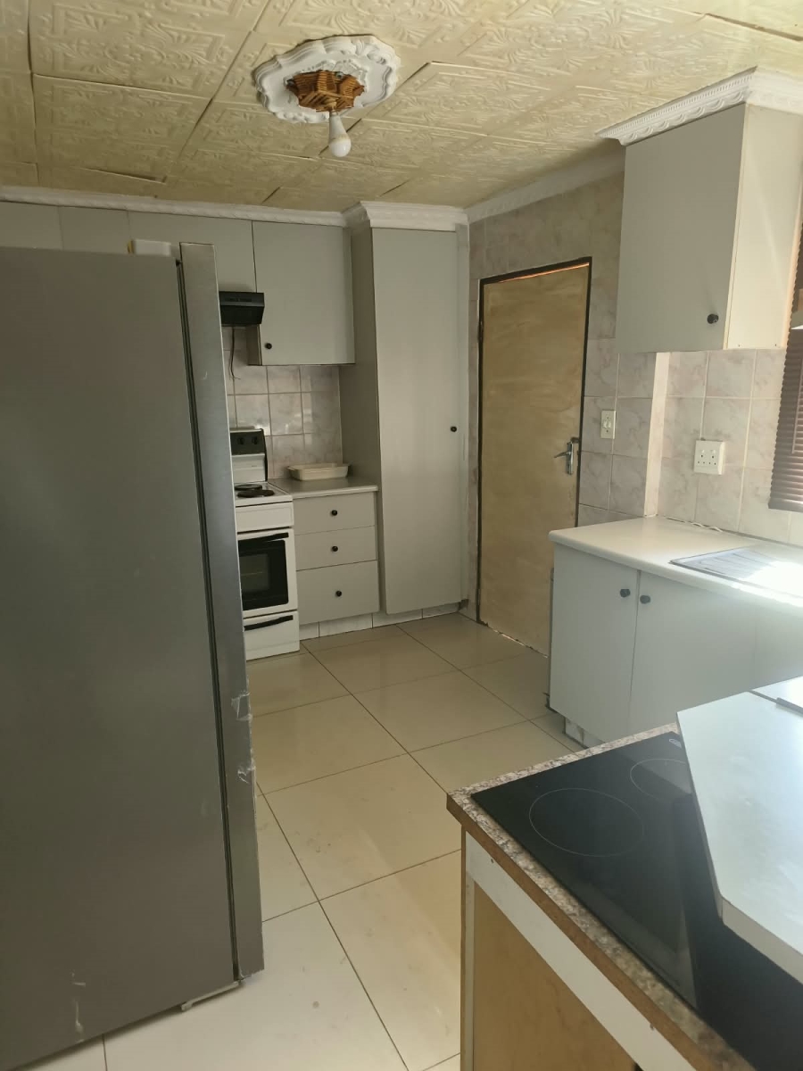 4 Bedroom Property for Sale in Spruit View Gauteng