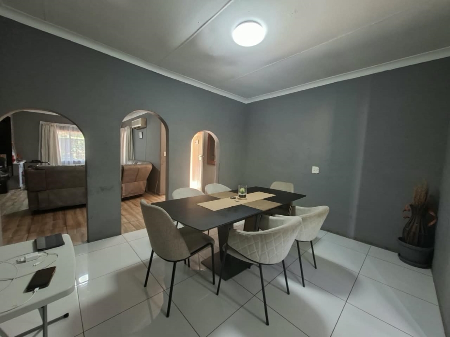 5 Bedroom Property for Sale in Three Rivers Gauteng