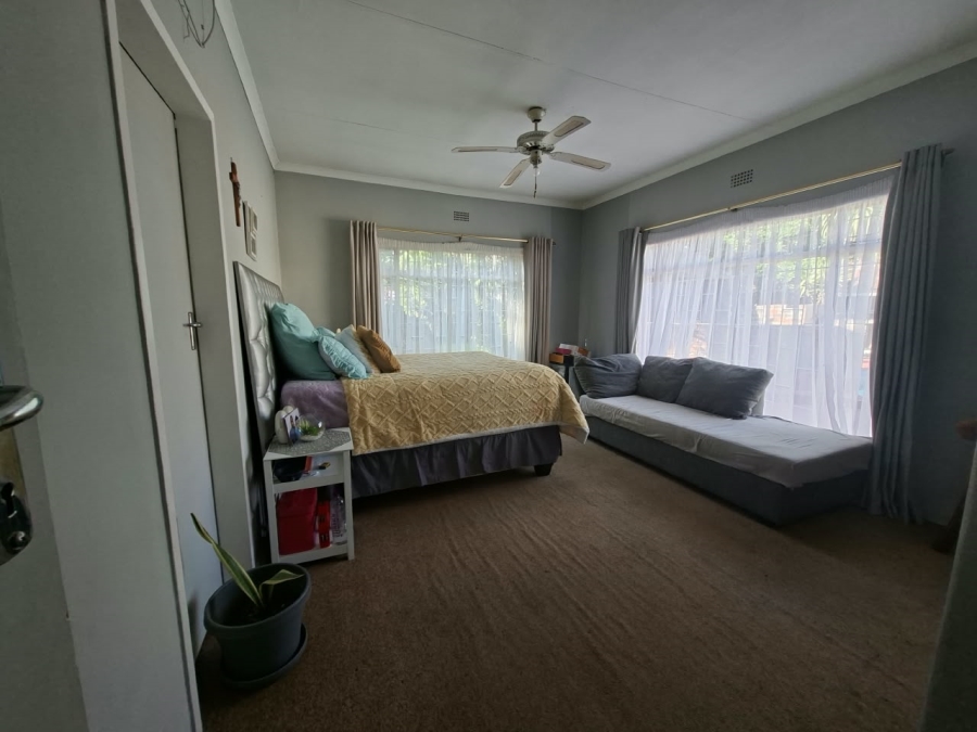 5 Bedroom Property for Sale in Three Rivers Gauteng
