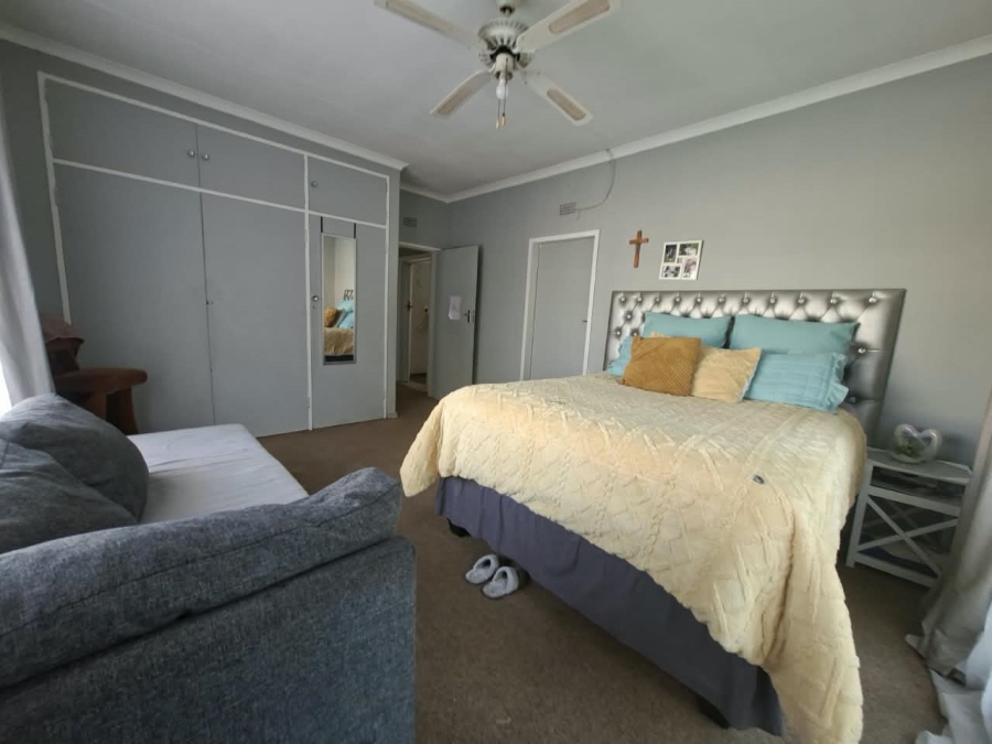 5 Bedroom Property for Sale in Three Rivers Gauteng