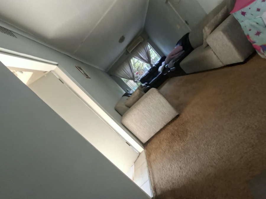 5 Bedroom Property for Sale in Three Rivers Gauteng