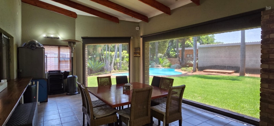 5 Bedroom Property for Sale in Clubview Gauteng