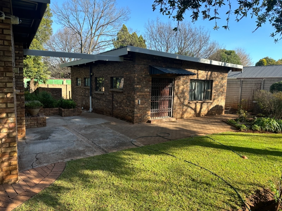 5 Bedroom Property for Sale in Clubview Gauteng