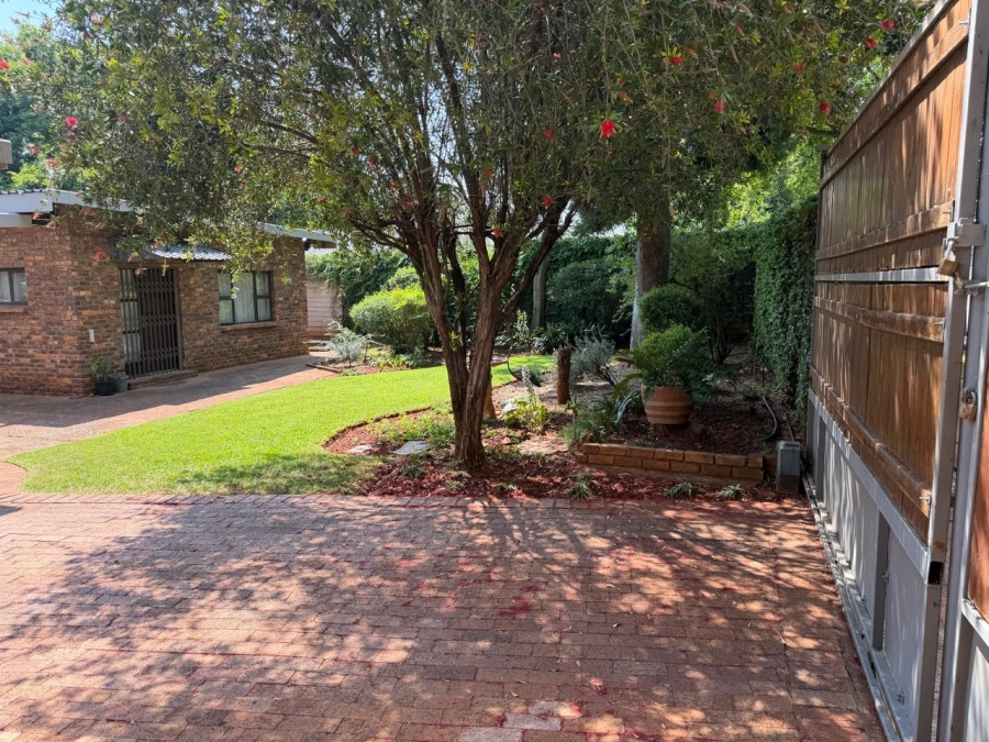 5 Bedroom Property for Sale in Clubview Gauteng