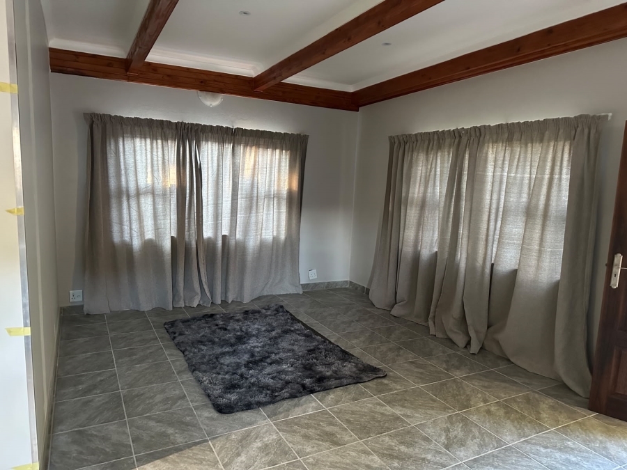 5 Bedroom Property for Sale in Clubview Gauteng