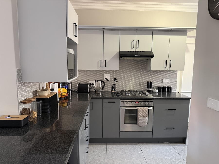 To Let 3 Bedroom Property for Rent in Heritage Hill Gauteng