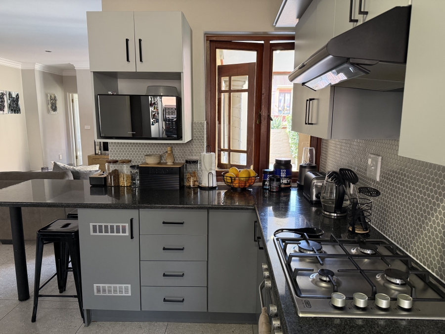 To Let 3 Bedroom Property for Rent in Heritage Hill Gauteng