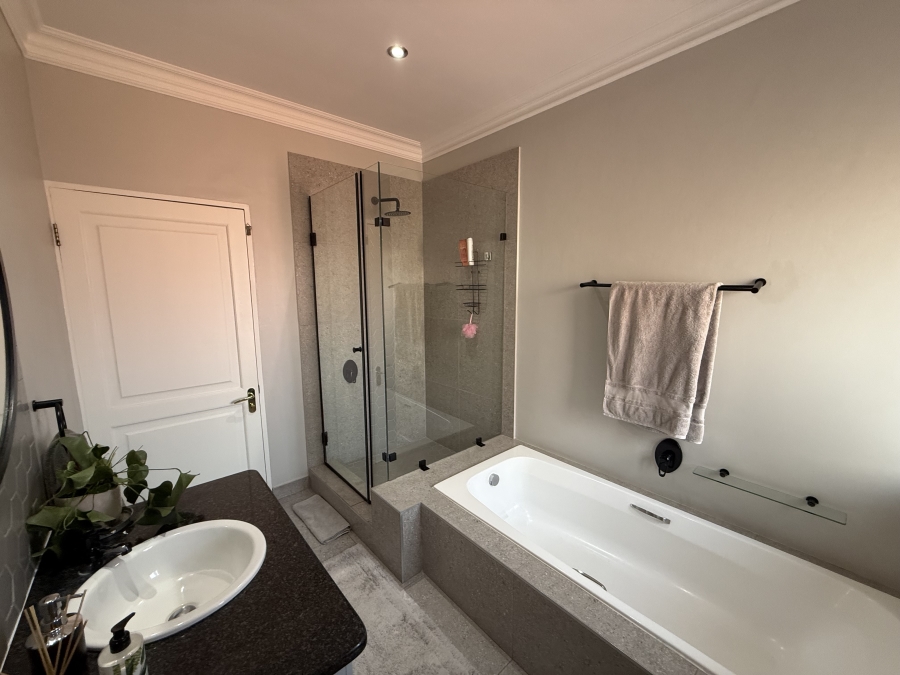 To Let 3 Bedroom Property for Rent in Heritage Hill Gauteng