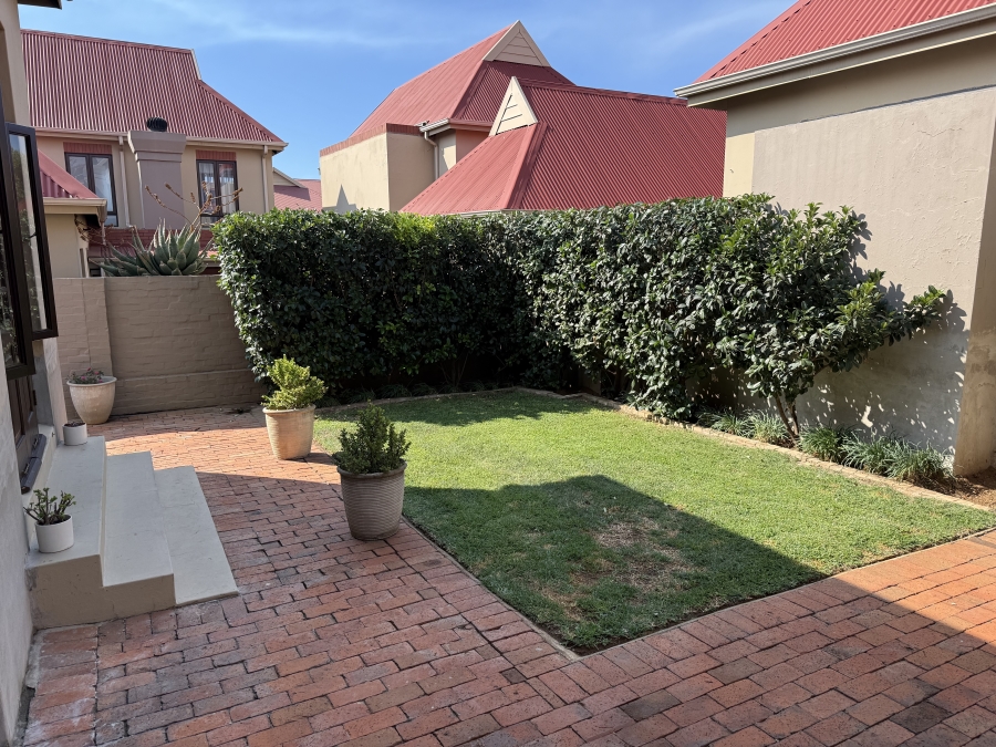 To Let 3 Bedroom Property for Rent in Heritage Hill Gauteng