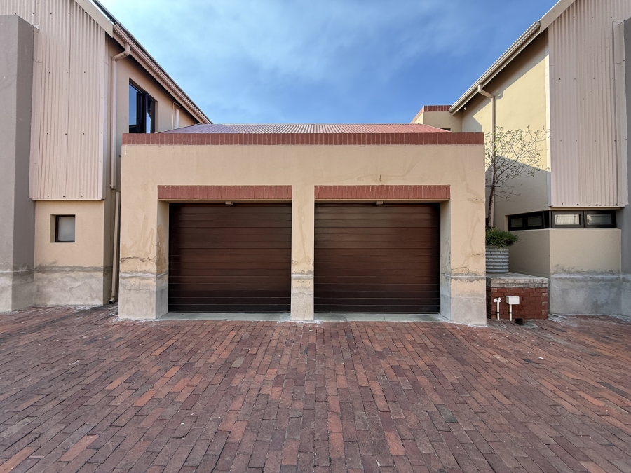 To Let 3 Bedroom Property for Rent in Heritage Hill Gauteng