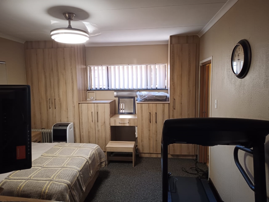 4 Bedroom Property for Sale in Alan Manor Gauteng