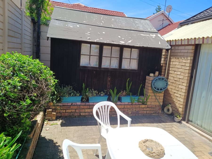 4 Bedroom Property for Sale in Alan Manor Gauteng