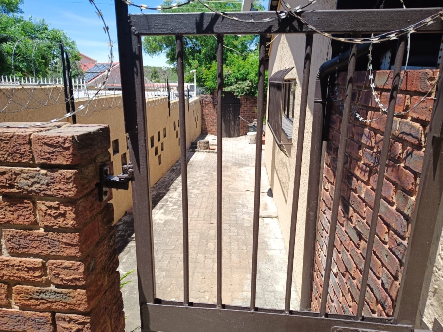 4 Bedroom Property for Sale in Alan Manor Gauteng