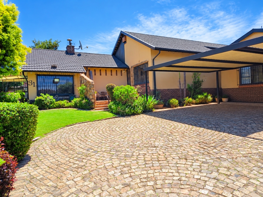 4 Bedroom Property for Sale in Alan Manor Gauteng