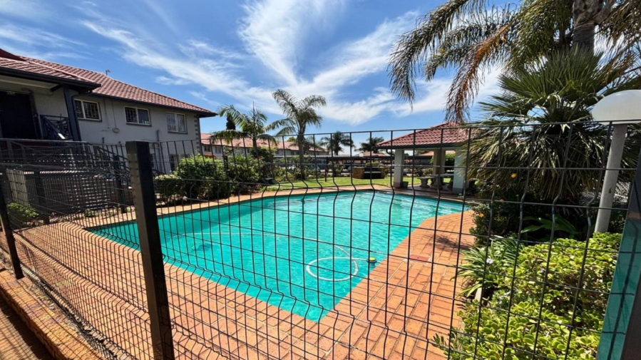 1 Bedroom Property for Sale in Glen Marais Gauteng
