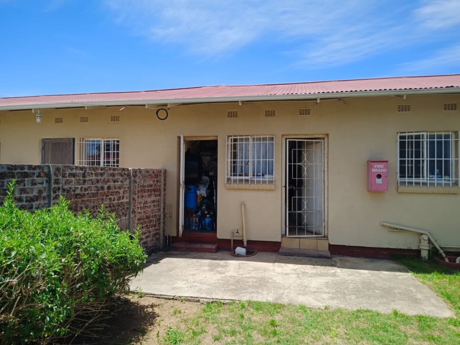 1 Bedroom Property for Sale in Crown Gardens Gauteng