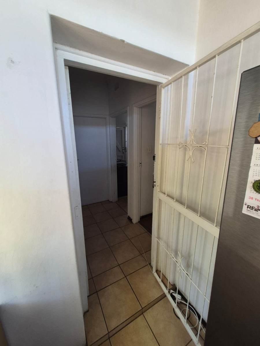 1 Bedroom Property for Sale in Crown Gardens Gauteng