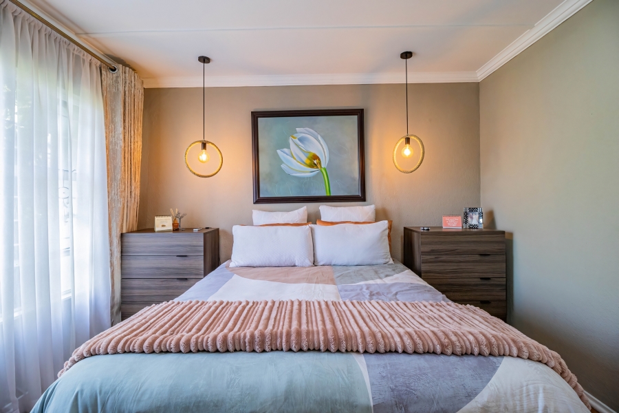 2 Bedroom Property for Sale in Magaliessig Gauteng