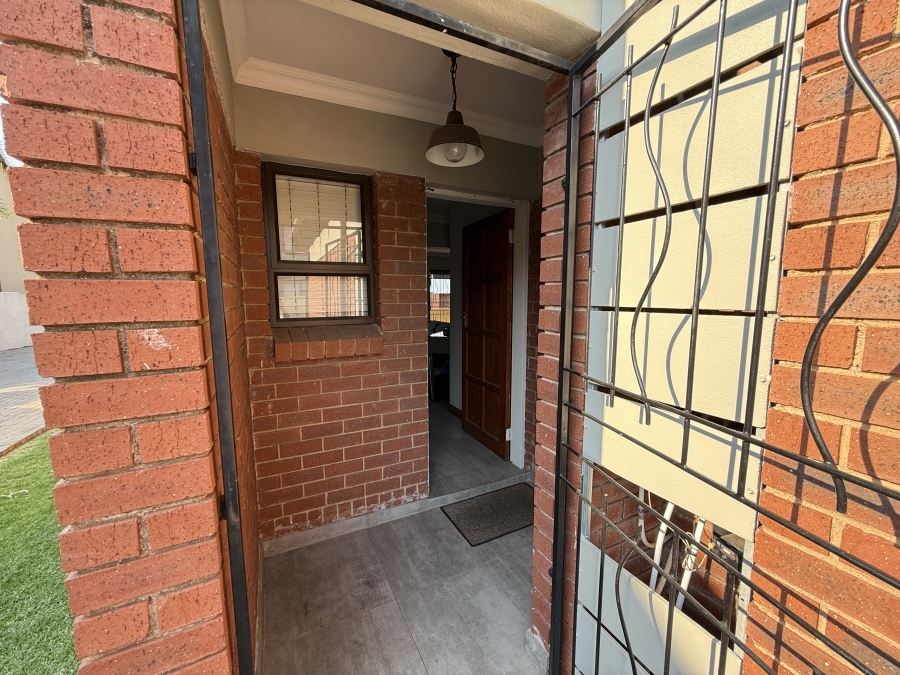 To Let 3 Bedroom Property for Rent in Candlewoods Country Estate Gauteng