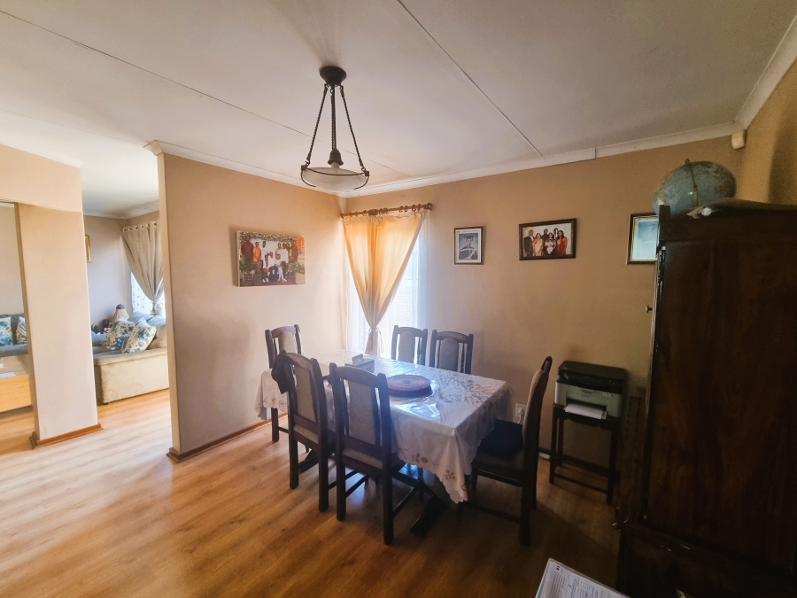 3 Bedroom Property for Sale in Die Wilgers Gauteng