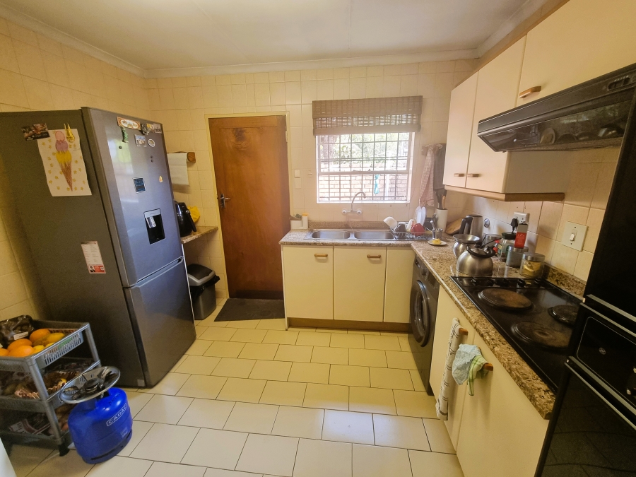 3 Bedroom Property for Sale in Die Wilgers Gauteng