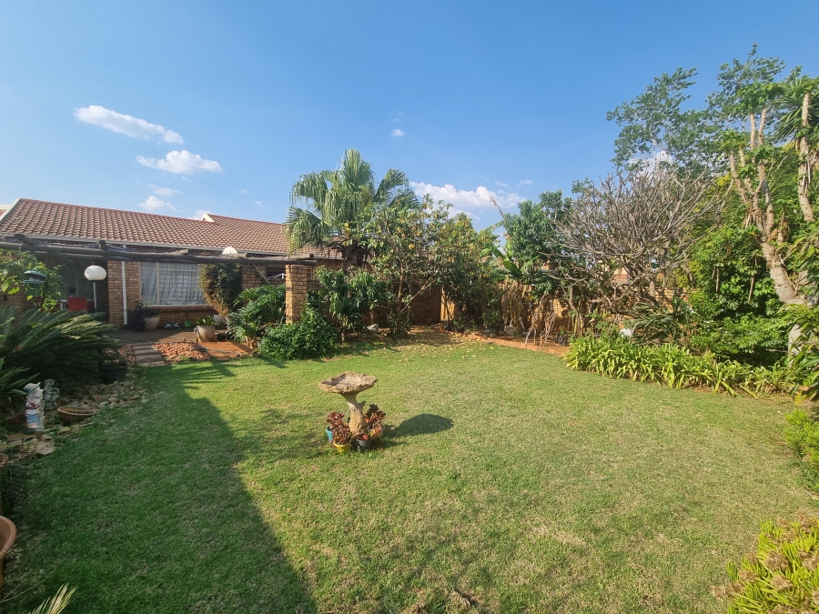3 Bedroom Property for Sale in Die Wilgers Gauteng
