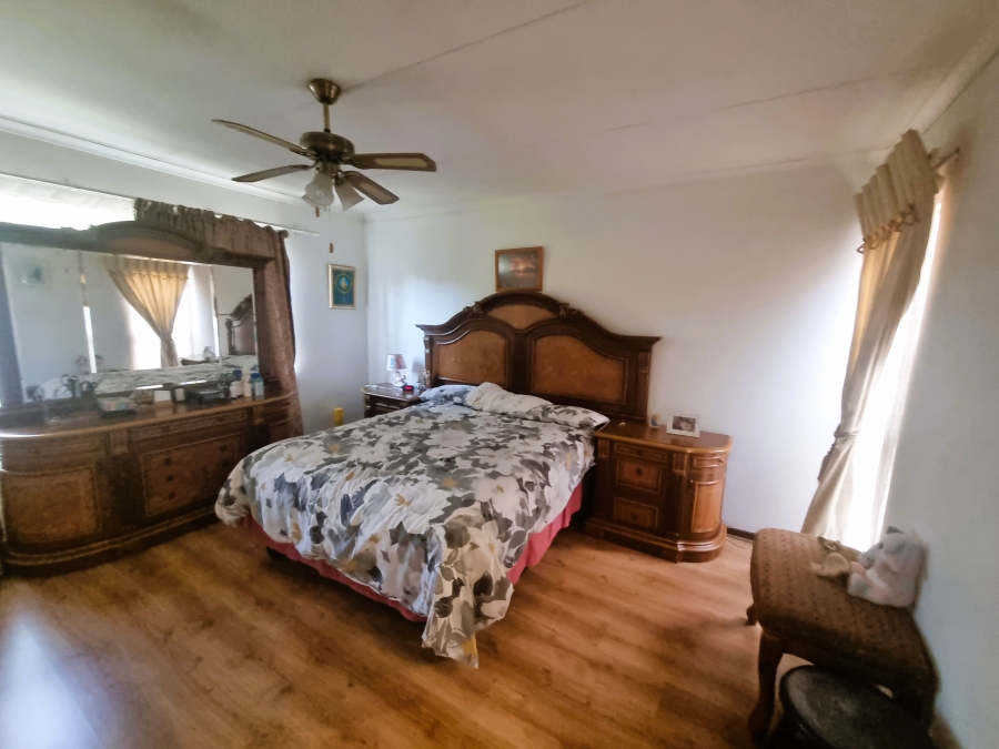 3 Bedroom Property for Sale in Die Wilgers Gauteng