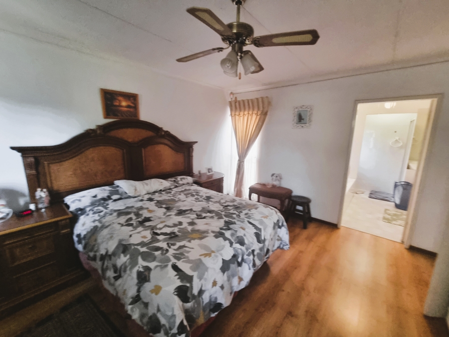 3 Bedroom Property for Sale in Die Wilgers Gauteng