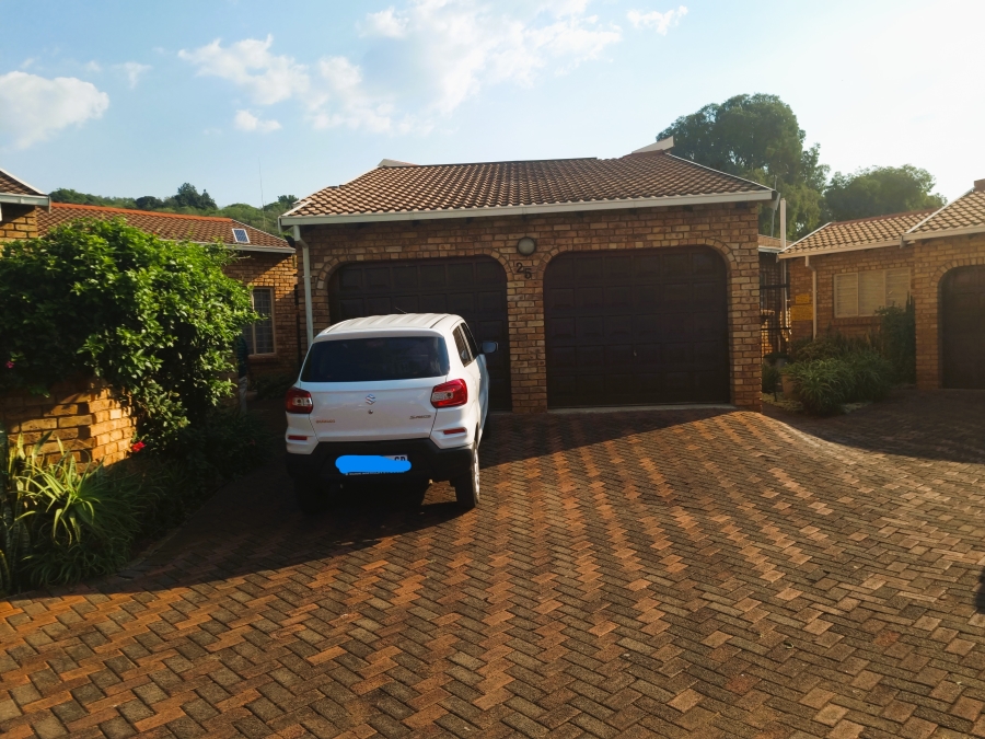 3 Bedroom Property for Sale in Die Wilgers Gauteng
