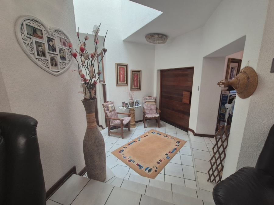 3 Bedroom Property for Sale in Bassonia Gauteng
