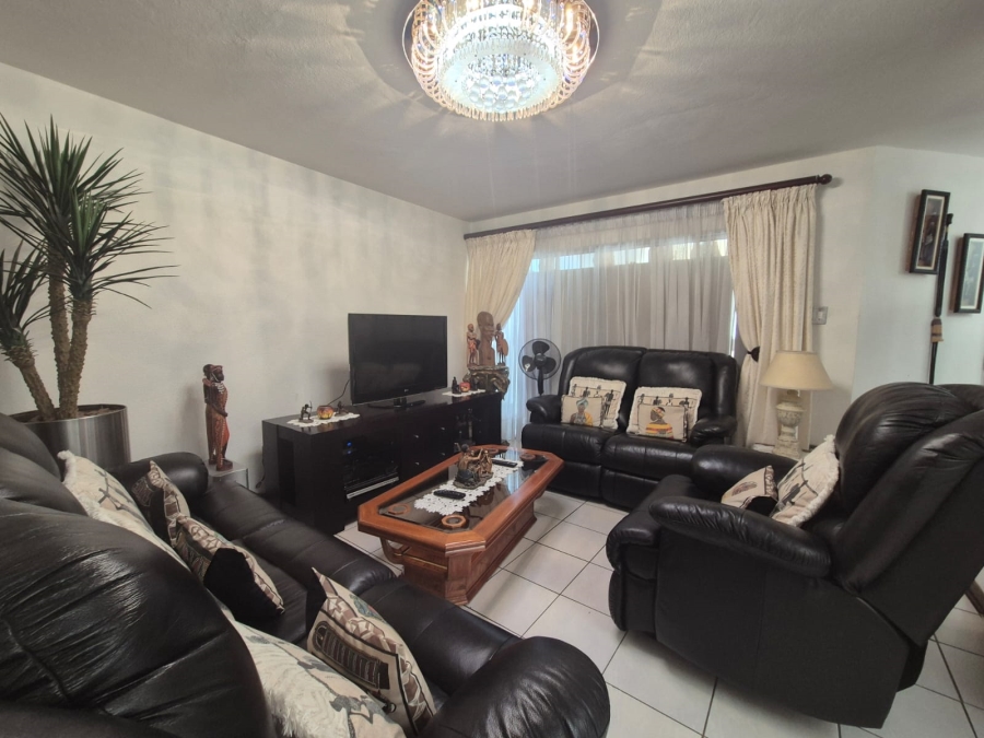 3 Bedroom Property for Sale in Bassonia Gauteng