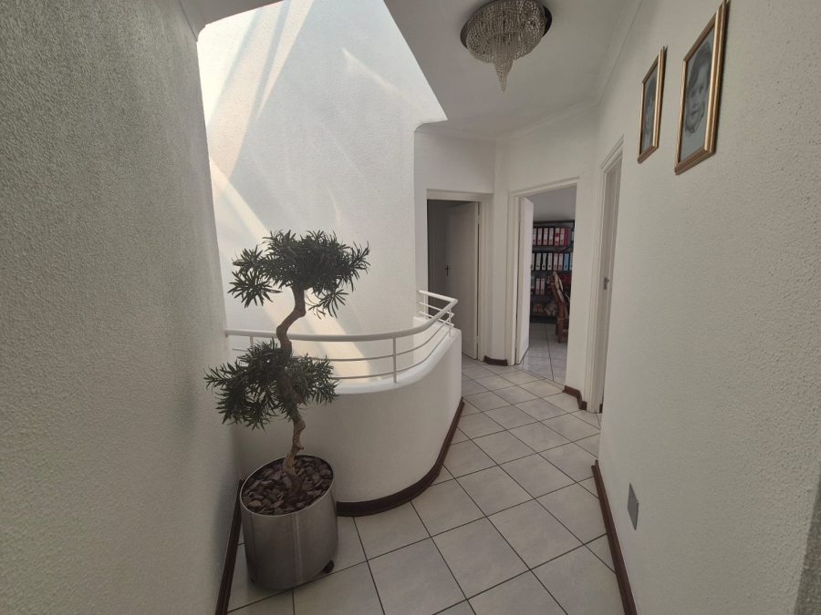 3 Bedroom Property for Sale in Bassonia Gauteng