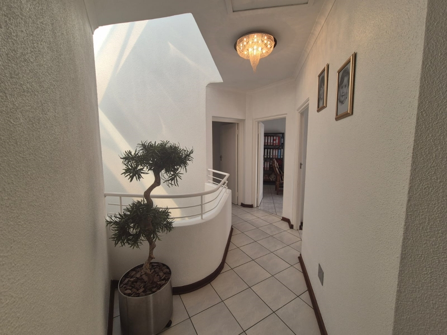 3 Bedroom Property for Sale in Bassonia Gauteng