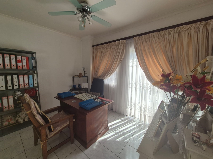 3 Bedroom Property for Sale in Bassonia Gauteng