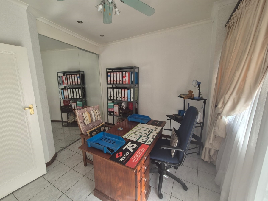 3 Bedroom Property for Sale in Bassonia Gauteng